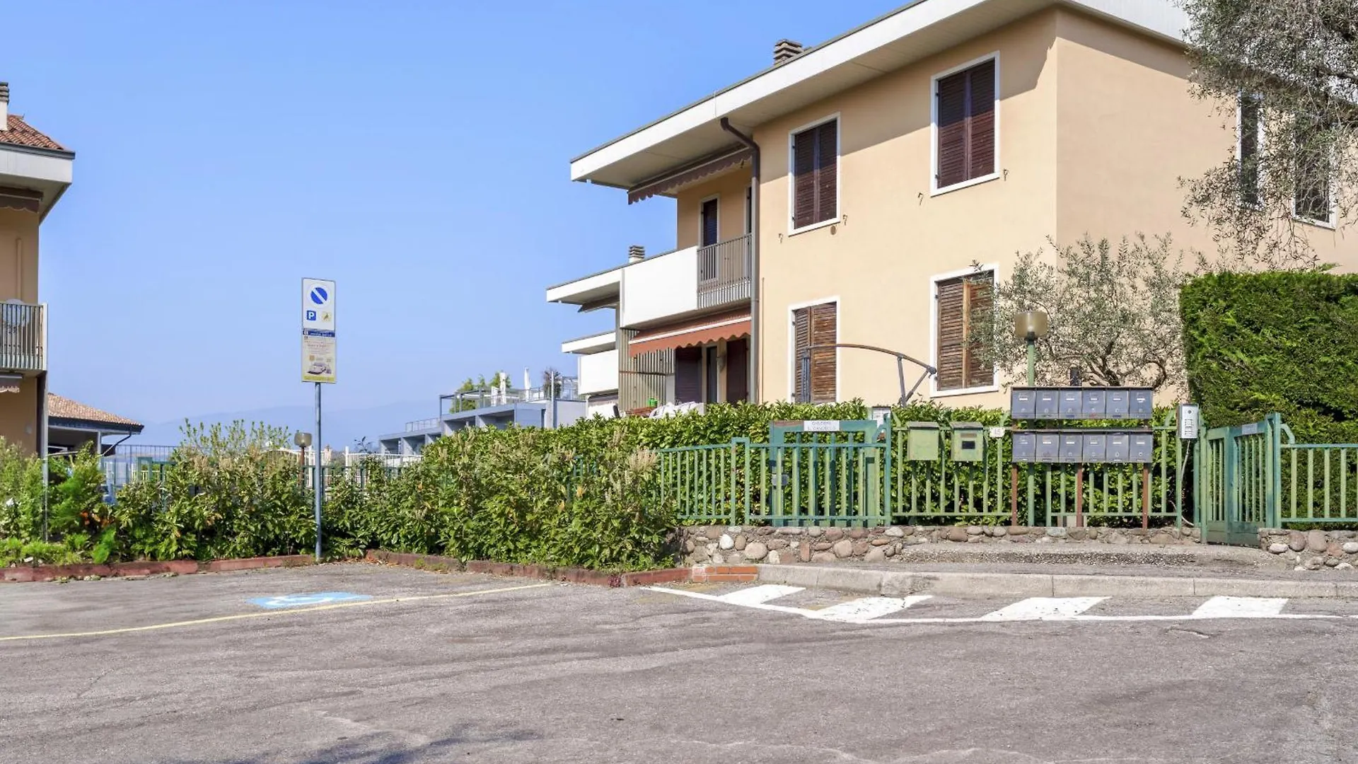 Emerald Apartment - Regarda Travel Bardolino